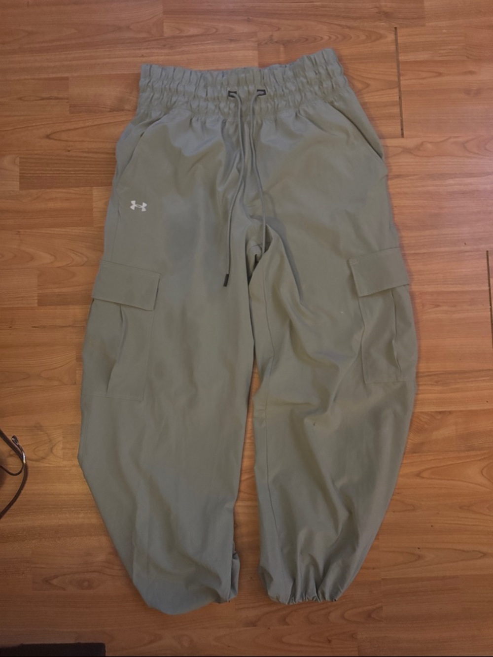 Under Armour Women’s Olive Cargo Athletic Joggers